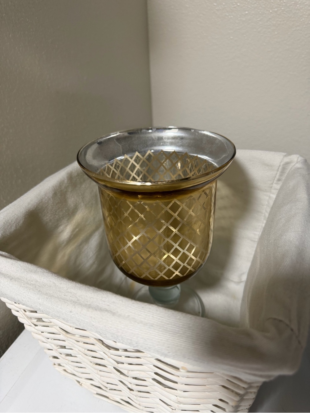 venetian mirrored sided candle pedestal